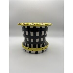 Lynn Morris pottery 2006 planter Flower Pot And Saucer, Black And White Check